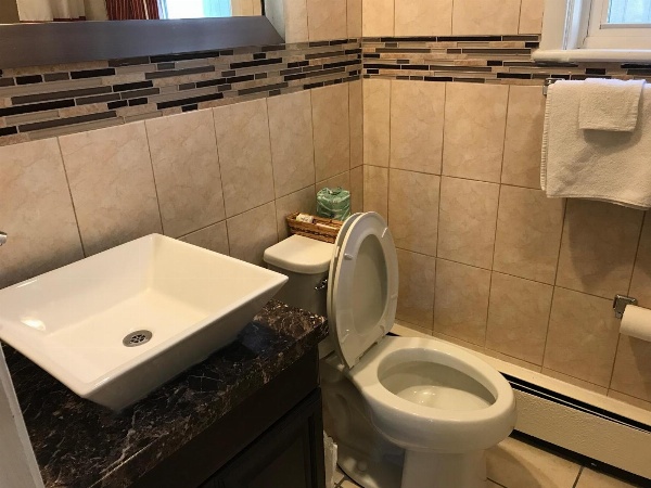 Budget Inn Tonawanda image 13