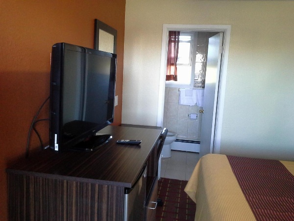 Budget Inn Tonawanda image 19