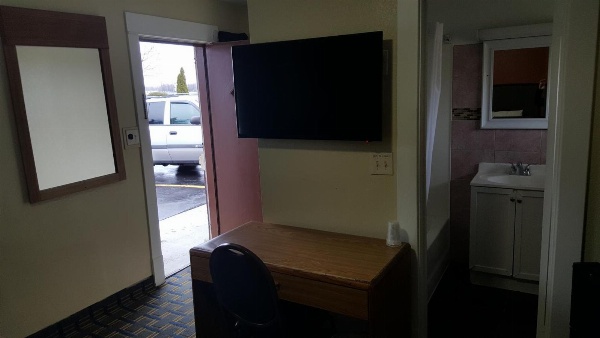Budget Inn Tonawanda image 2