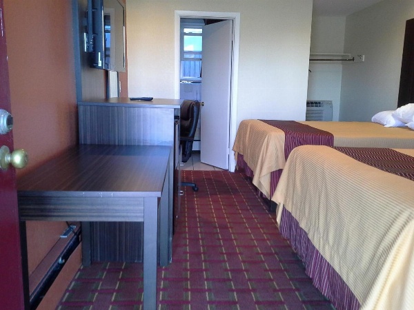 Budget Inn Tonawanda image 24