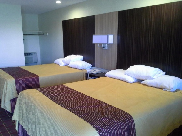 Budget Inn Tonawanda image 27
