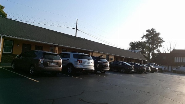 Budget Inn Tonawanda image 5